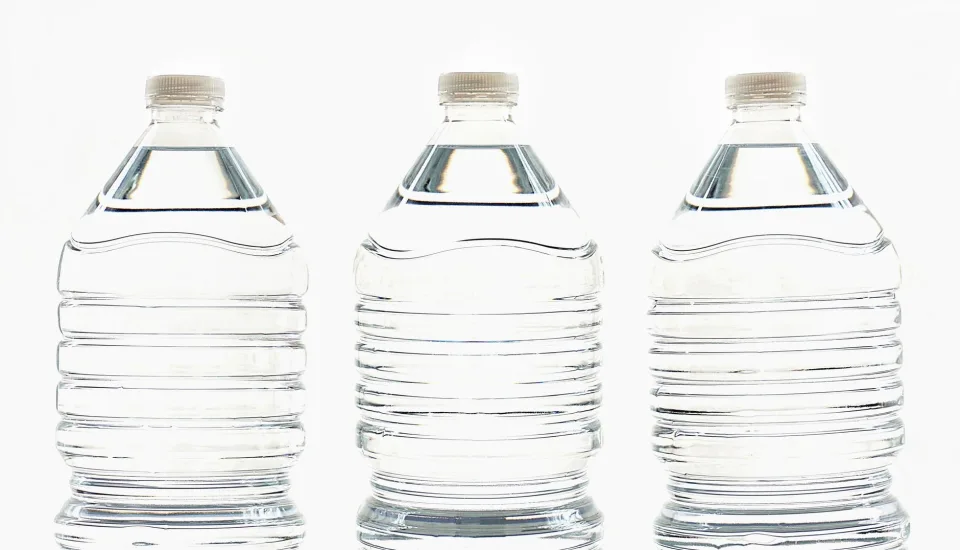 Nước uống & thiết bị đi kèm